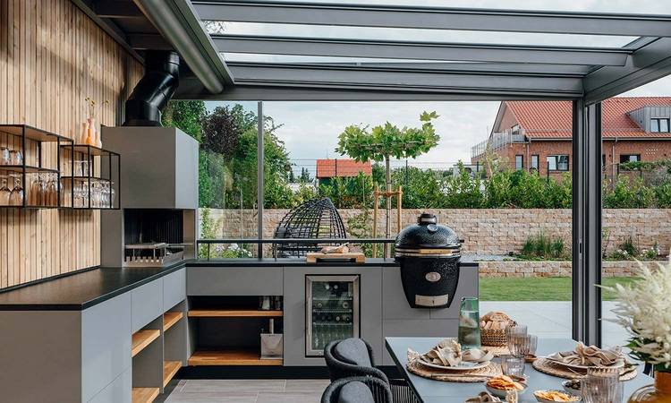 Solarlux: Glashaus als trendige Outdoor-Küche