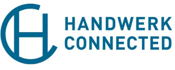 Klar, hier ist ein optimierter ALT-Text, der thematisch passender und präziser für die Zielgruppe von haustec.de sein sollte:
„Blaues stilisiertes 'HC'-Logo mit dem Text 'Handwerk Connected' rechts daneben – Symbolisiert die Vernetzung und Digitalisierung im Handwerkssektor der Gebäudetechnikbranche.“.