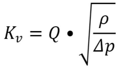 Sicher, hier ist ein optimierter ALT-Text für das Bild:
„Darstellung der thermischen Durchflusskennzahlformel zur Berechnung des Kv-Werts. Diese Formel ist entscheidend für die korrekte Dimensionierung von Regelventilen in Heizungs- und Kühlsystemen, um optimale Effizienz und Energieeinsparungen zu gewährleisten.