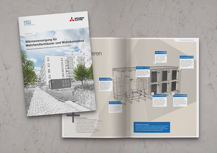 Optimierter ALT-Text: Aufgeschlagene und geschlossene Broschüre mit Heizlösungen für Mehrfamilienhäuser; gut sichtbare technische Schemata moderner Heizsysteme, Diagramme zur Energieeffizienz sowie Fachinformationen für SHK-Planer und Gebäudetechnik-Entscheider.