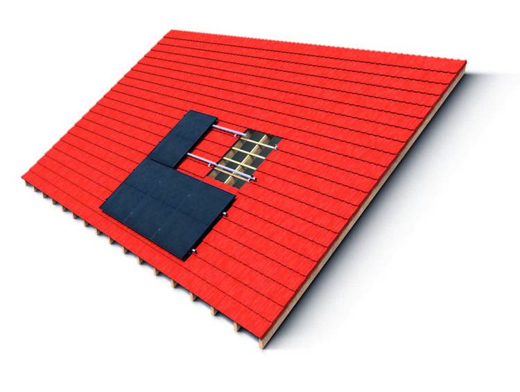 Freigelegtes Ziegeldach mit sichtbarer Holzunterkonstruktion und installierten schwarzen Solarmodulen für energieeffiziente Gebäudetechnik.