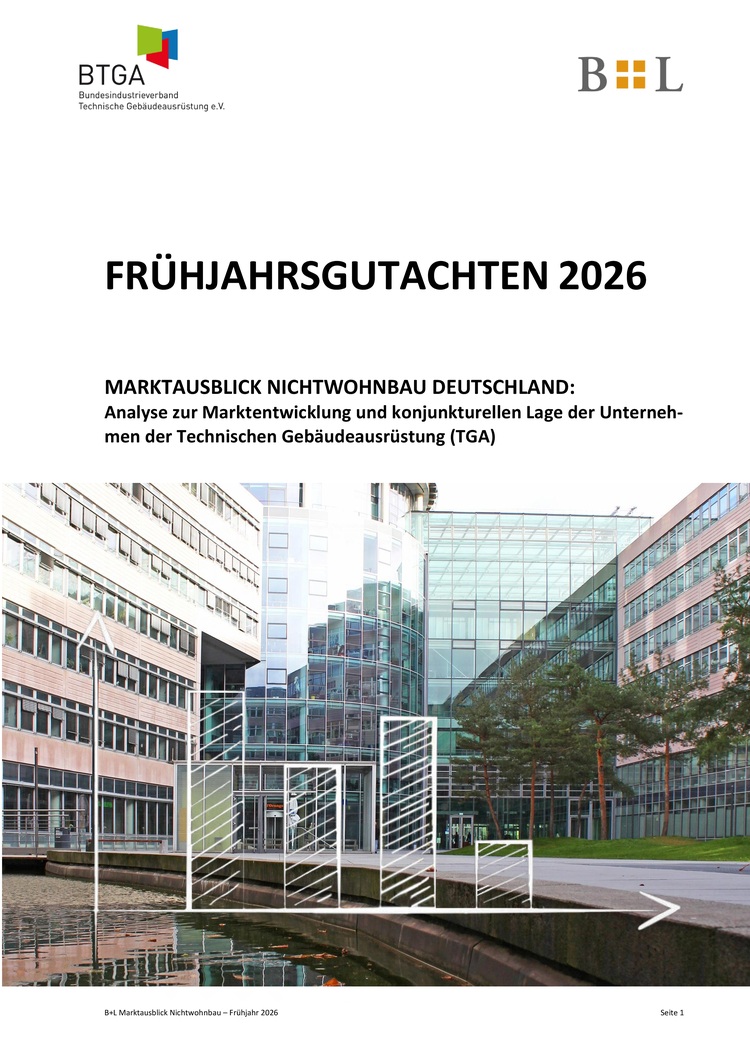 Modernes Bürogebäude mit großer Glasfassade; oben im Bild steht "Frühjahrsgutachten 2026" - Symbolbild für Trends in der TGA-Branche.