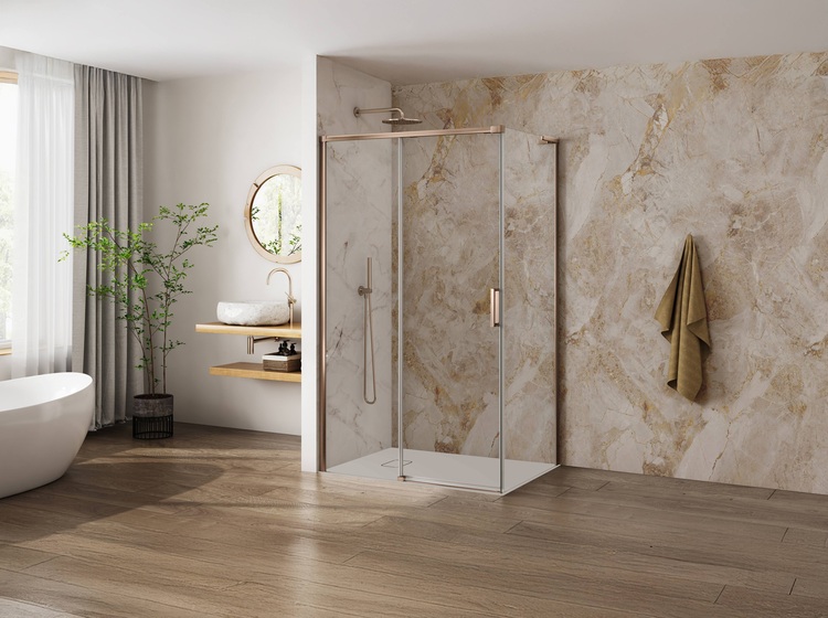 Modernes Bad mit bodengleicher Glasdusche, freistehender Wanne, Holzfußboden und Waschtisch - Fokus auf zeitgemäße Sanitärtechnik und Design.