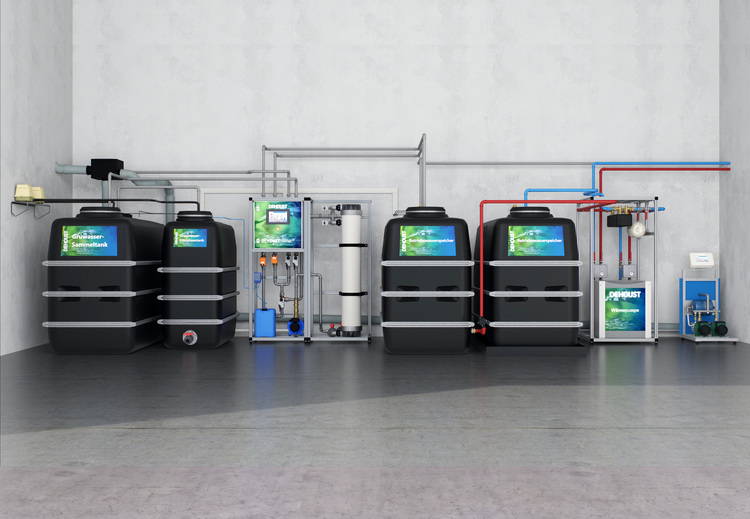 Vier groß dimensionierte Wasserfiltersysteme mit digitalen Anzeigen in einer Industriehalle, geeignet für gewerbliche Gebäudetechnik-Anwendungen.