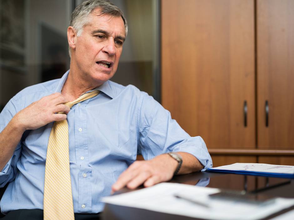 Wärmepumpe kühlt nicht – Haftet der Heizungsbauer oder der Elektriker? Wärmepumpe kühlt nicht – Haftet der Heizungsbauer oder der Elektriker?