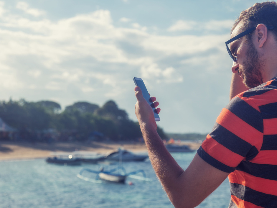 Arbeit in den Ferien: Wenn der Chef anklingelt Arbeit in den Ferien: Wenn der Chef anklingelt