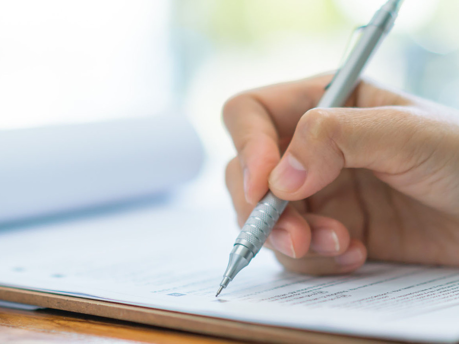 Azubis dürfen Berichtsheft digital führen Azubis dürfen Berichtsheft digital führen