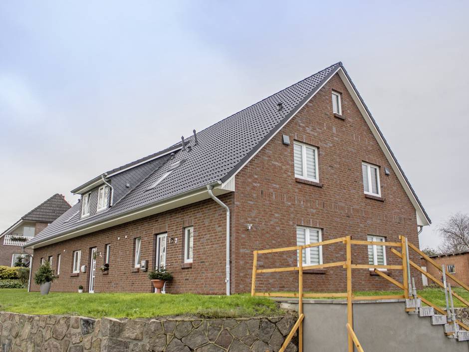 Wie sich eine dezentrale Wohnungslüftung unter Schrägdächern realisieren lässt Wie sich eine dezentrale Wohnungslüftung unter Schrägdächern realisieren lässt