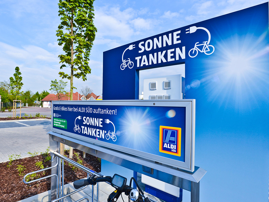 Aldi Süd erhält den Deutschen Solarpreis Aldi Süd erhält den Deutschen Solarpreis