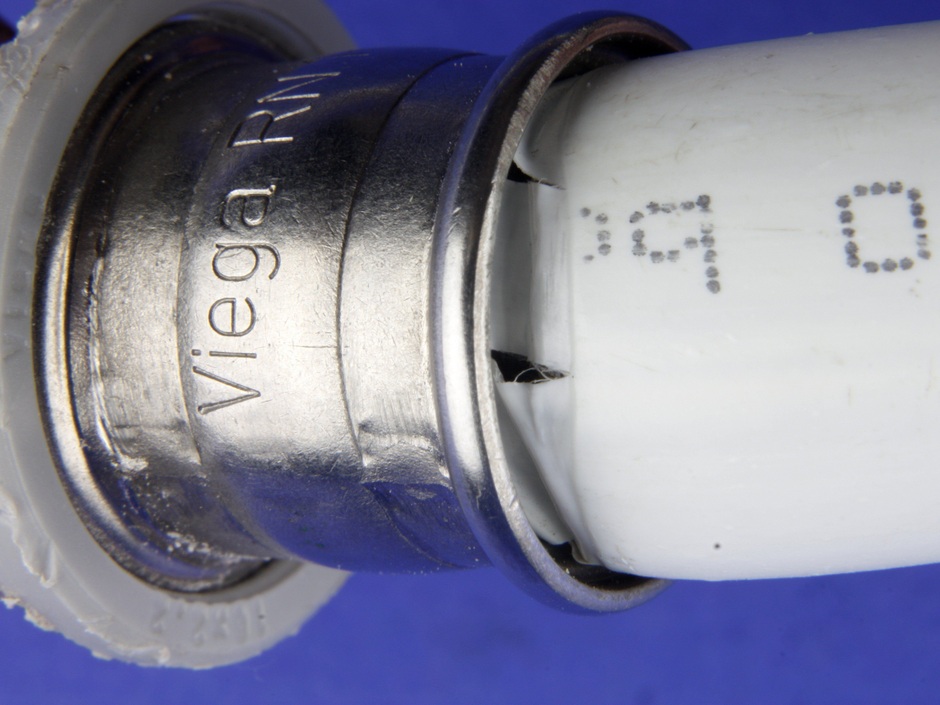 Typische Fehler bei Pressverbindungen an Kunststoffleitungen vermeiden Typische Fehler bei Pressverbindungen an Kunststoffleitungen vermeiden