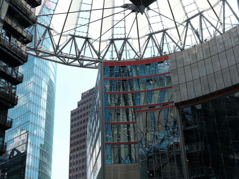 Sony Center: Die teuerste Gewerbeimmobilie des Jahres Sony Center: Die teuerste Gewerbeimmobilie des Jahres