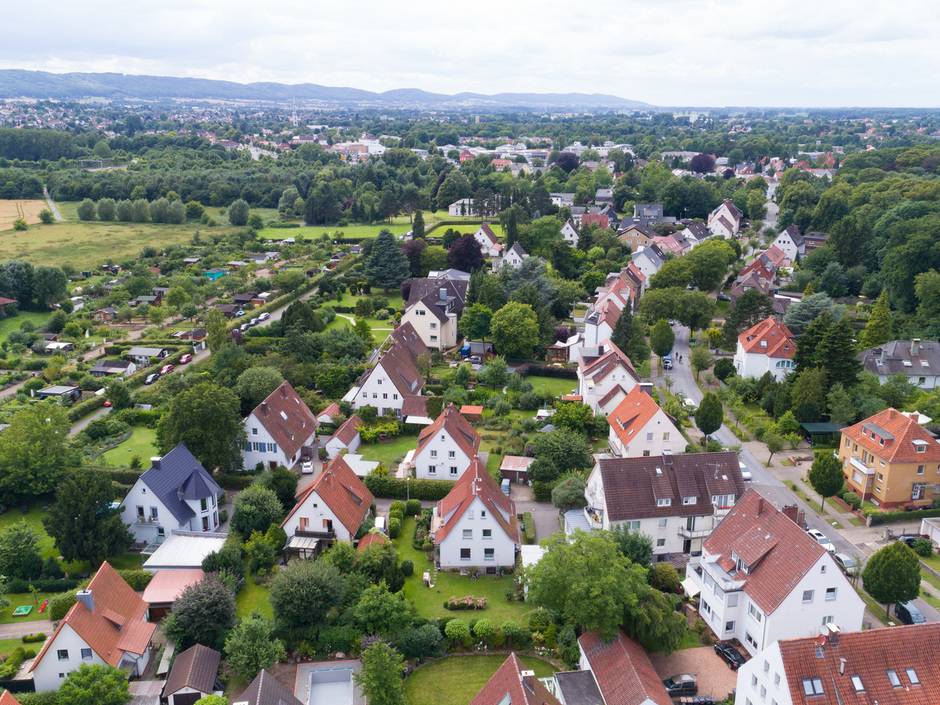 Zahlreiche Baugenehmigungen warten auf Umsetzung