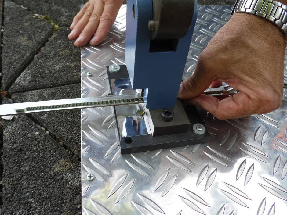 Titan Safety Plus!: Einbruchsicheres Beschlagsystem zum Nachrüsten Titan Safety Plus!: Einbruchsicheres Beschlagsystem zum Nachrüsten