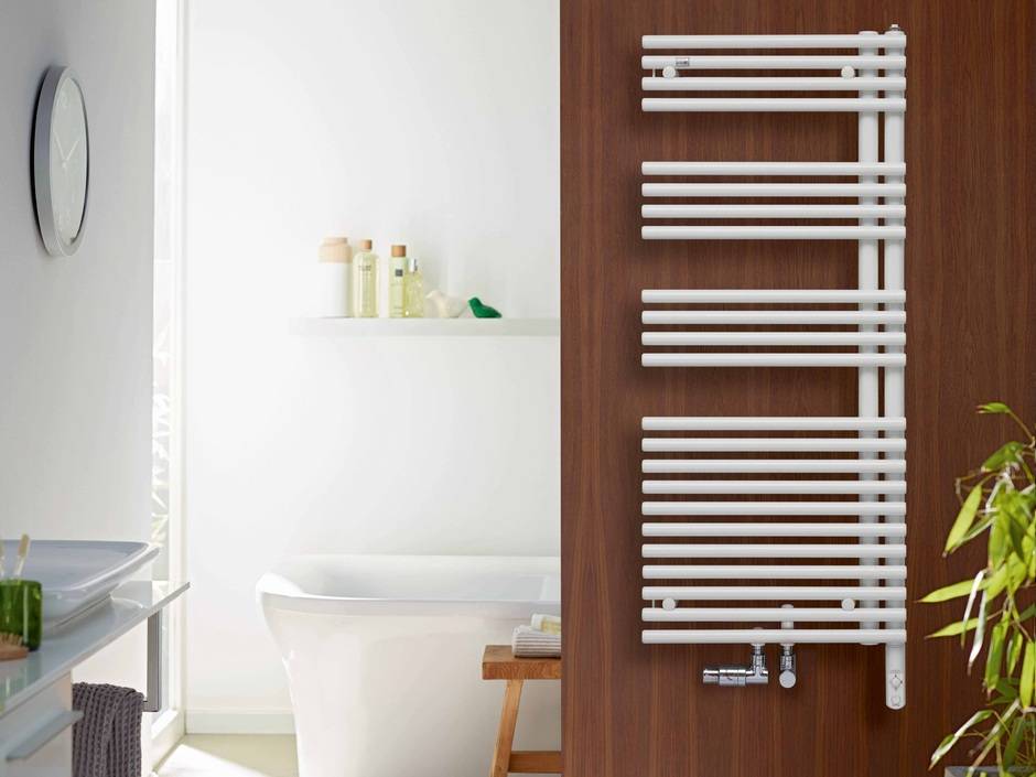 Zehnder Forma Asym: Handtuchwärmer für Mixbetrieb Zehnder Forma Asym: Handtuchwärmer für Mixbetrieb