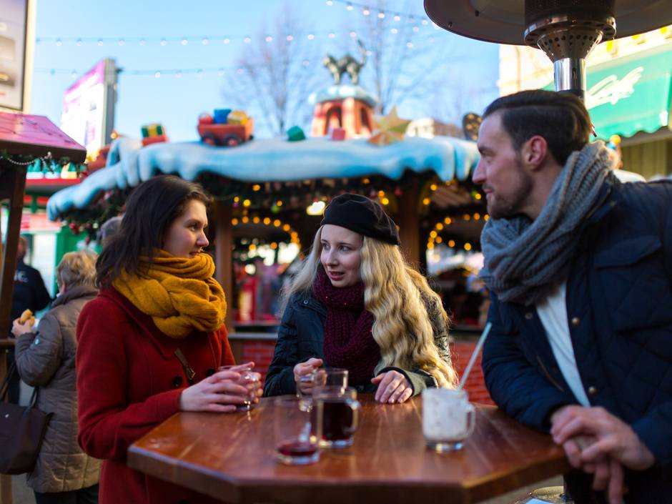 Weihnachtsfeier &amp; Co: Wer trägt die Kosten bei Verletzungen?