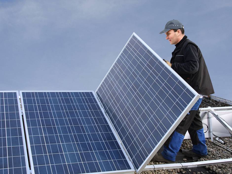 Trügerische Sicherheit: Sturz vom Flachdach verhindern Trügerische Sicherheit: Sturz vom Flachdach verhindern
