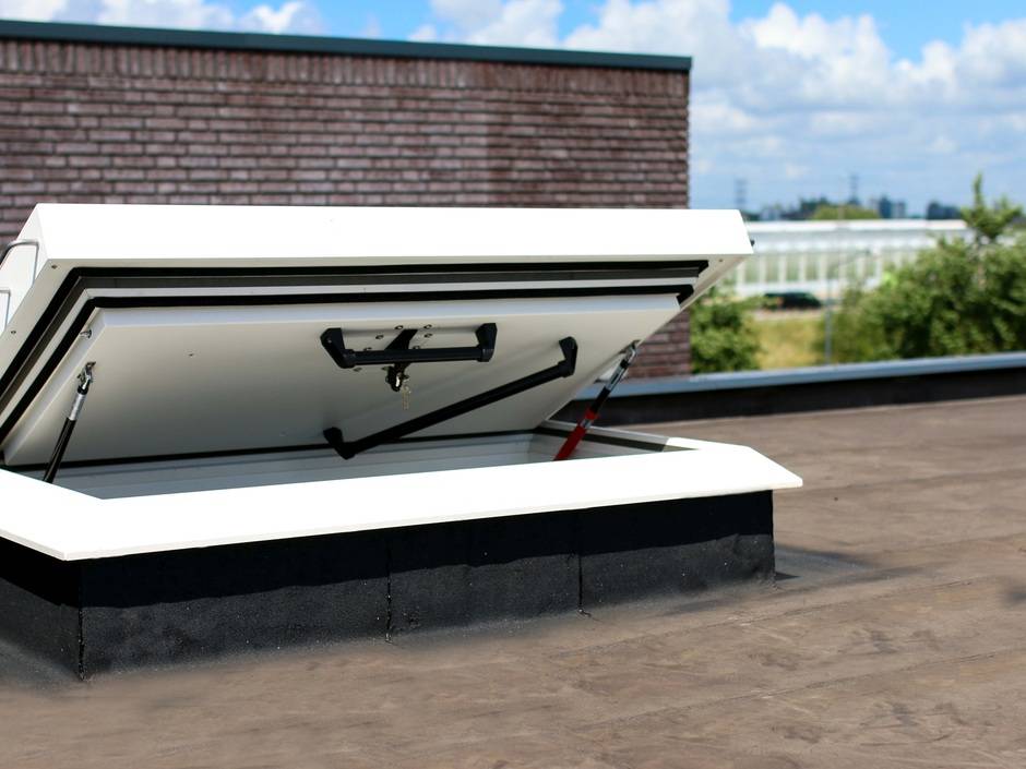 Staka ThermoTop: Flachdachausstieg mit U-Wert 0,21 W/m2K Staka ThermoTop: Flachdachausstieg mit U-Wert 0,21 W/m2K