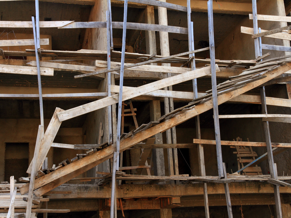 Do it yourself: Heimwerker haften für selbstaufgestellte Baugerüste Do it yourself: Heimwerker haften für selbstaufgestellte Baugerüste