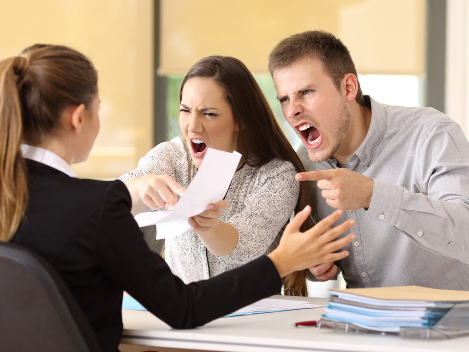 Mit dem Fachkräftemangel sinkt die Qualität und die Reklamationen nehmen zu Mit dem Fachkräftemangel sinkt die Qualität und die Reklamationen nehmen zu