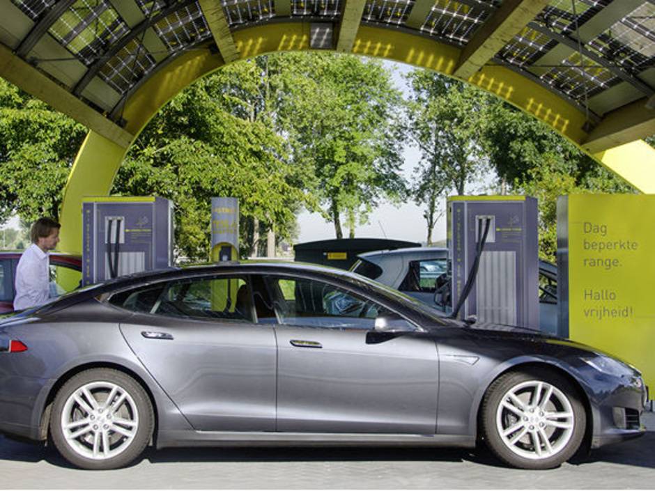 Neue Schnellladestation: In 15 Minuten "volltanken" Neue Schnellladestation: In 15 Minuten "volltanken"