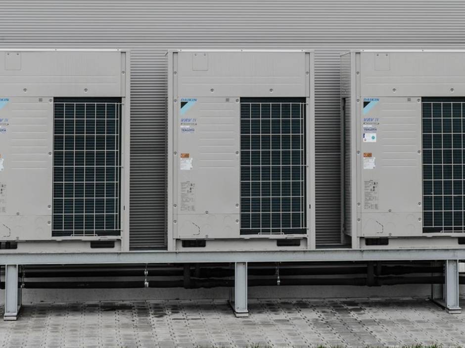 Daikin stellt R410A-Verfügbarkeit für gelieferte VRV-Systeme sicher Daikin stellt R410A-Verfügbarkeit für gelieferte VRV-Systeme sicher