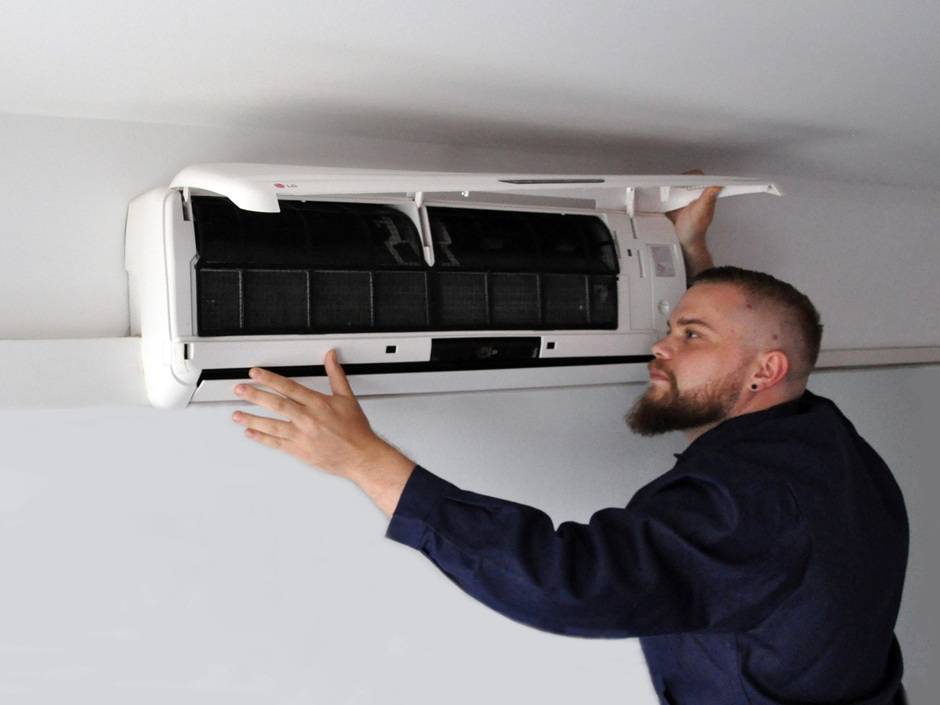 Klimaanlagen in Gebäuden: Filter und Wasser regelmäßig wechseln