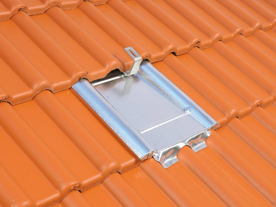 Marzari Metalldachplatte: Sicherheitsplus für Solaranlagen Marzari Metalldachplatte: Sicherheitsplus für Solaranlagen