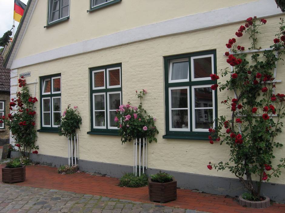 Fenster und Fassaden: Neuausgaben der Merkblätter VOB.01, VOB.02 und V.04 Fenster und Fassaden: Neuausgaben der Merkblätter VOB.01, VOB.02 und V.04