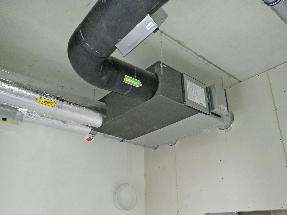 Zentral oder dezentral: Wann sich welche Wohnraumlüftung eignet Zentral oder dezentral: Wann sich welche Wohnraumlüftung eignet