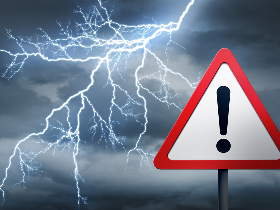 Schäden bei Sturm und Gewitter Schäden bei Sturm und Gewitter