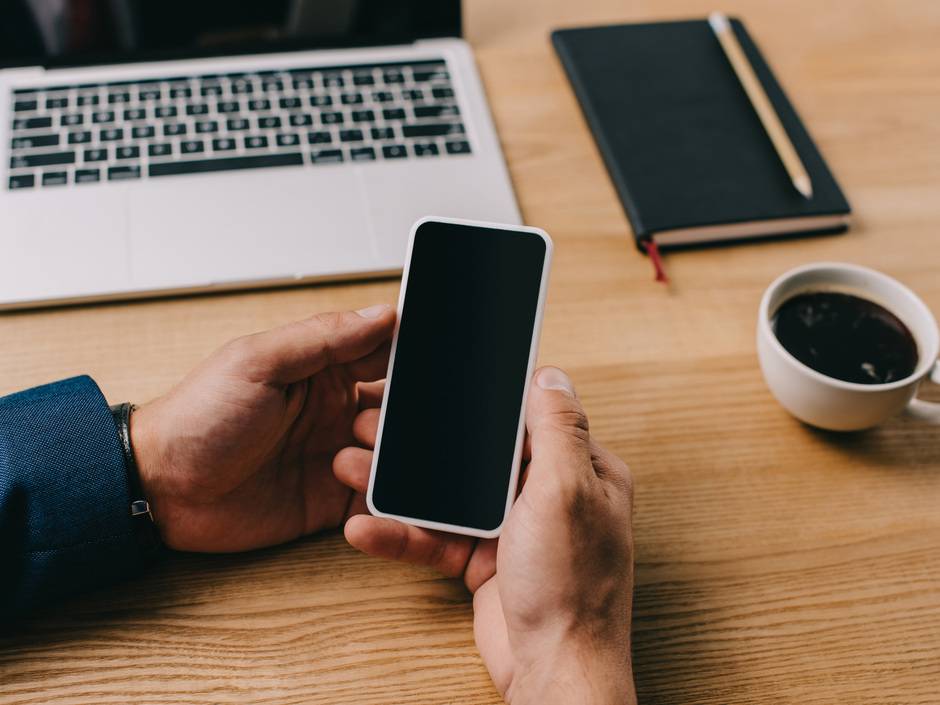 Angestellte sind für Zusatzleistungen zu Gehaltsverzicht bereit Angestellte sind für Zusatzleistungen zu Gehaltsverzicht bereit