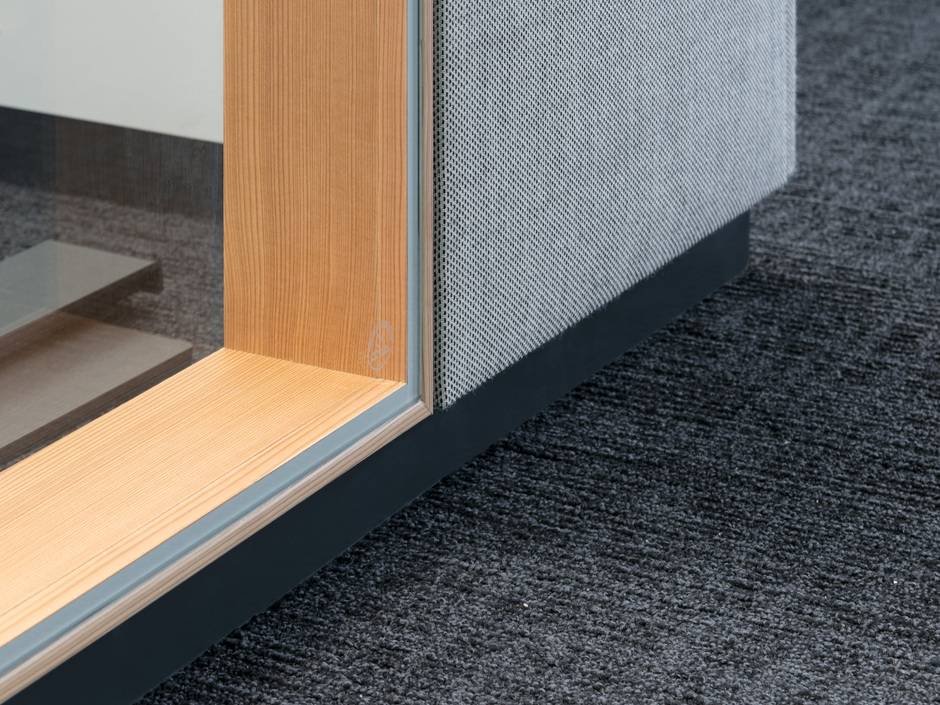 Feco Feederle: Structural-Glazing-Konstruktion mit Holz-Tragrahmen Feco Feederle: Structural-Glazing-Konstruktion mit Holz-Tragrahmen