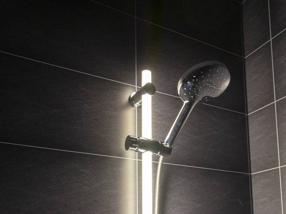 Wenko Duschstangen Mit Led Beleuchtung Haustec
