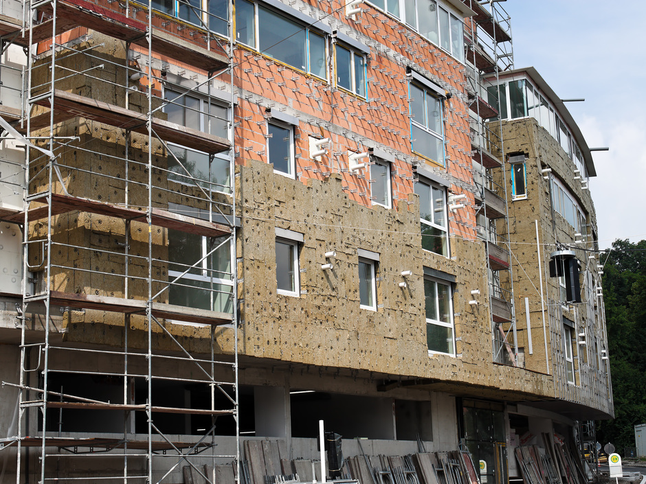 Wärme- und Kältedämmung in betriebstechnischen Anlagen Wärme- und Kältedämmung in betriebstechnischen Anlagen