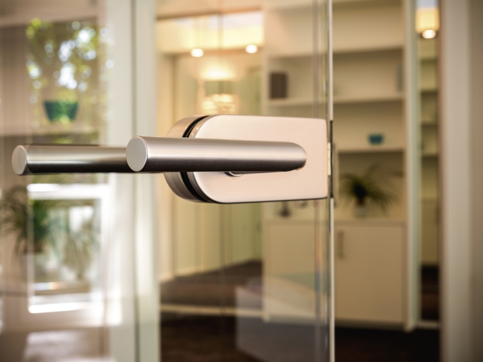 Würth: Beschläge-Programm für Glastüren | Haustec