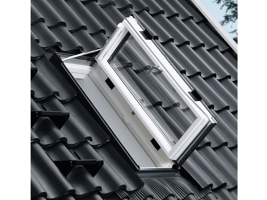 Velux: Kurzes Ausstiegsfenster nach DIN 18160-5 Velux: Kurzes Ausstiegsfenster nach DIN 18160-5