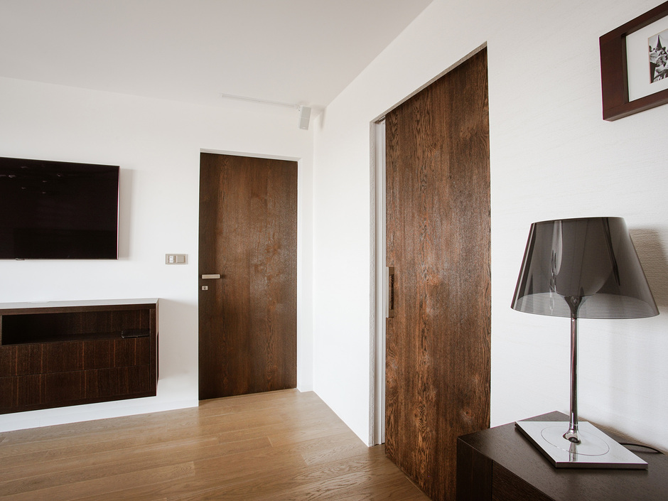 Wingburg: Schiebetürsysteme mit herausnehmbarer Laufschiene Wingburg: Schiebetürsysteme mit herausnehmbarer Laufschiene