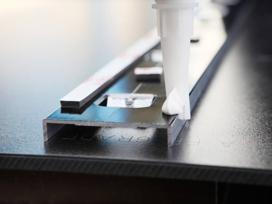 SFS: Komplettsystem für vorgehängte hinterlüftete Fassaden SFS: Komplettsystem für vorgehängte hinterlüftete Fassaden