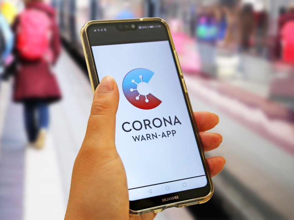 Dürfen Chefs Mitarbeiter zur Nutzung der Corona-App zwingen? Dürfen Chefs Mitarbeiter zur Nutzung der Corona-App zwingen?