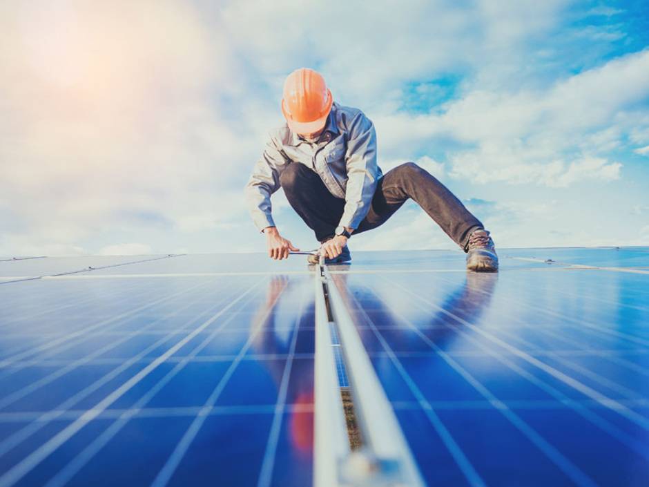 Sonnen-Rekord: Frühjahr 2020 sorgte für besonders hohe Stromeinspeisungen Sonnen-Rekord: Frühjahr 2020 sorgte für besonders hohe Stromeinspeisungen