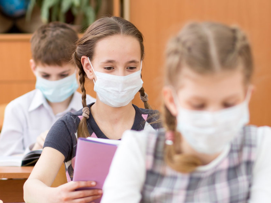 Covid-19: Hohe Ansteckungsgefahr im Klassenzimmer Covid-19: Hohe Ansteckungsgefahr im Klassenzimmer