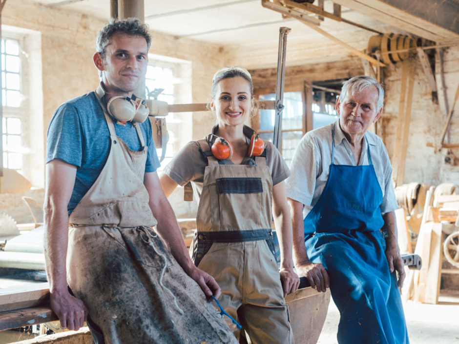 Integration und Wertschätzung älterer Mitarbeiter im Handwerk