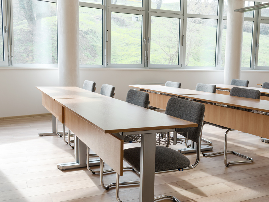 Covid-19-Studie zur Partikelverbreitung zeigt: Lüften reicht nicht Covid-19-Studie zur Partikelverbreitung zeigt: Lüften reicht nicht