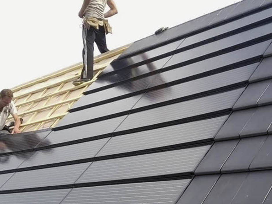 Dachsanierung mit Solarziegeln: Ästhetik trifft auf Funktionalität | Haustec