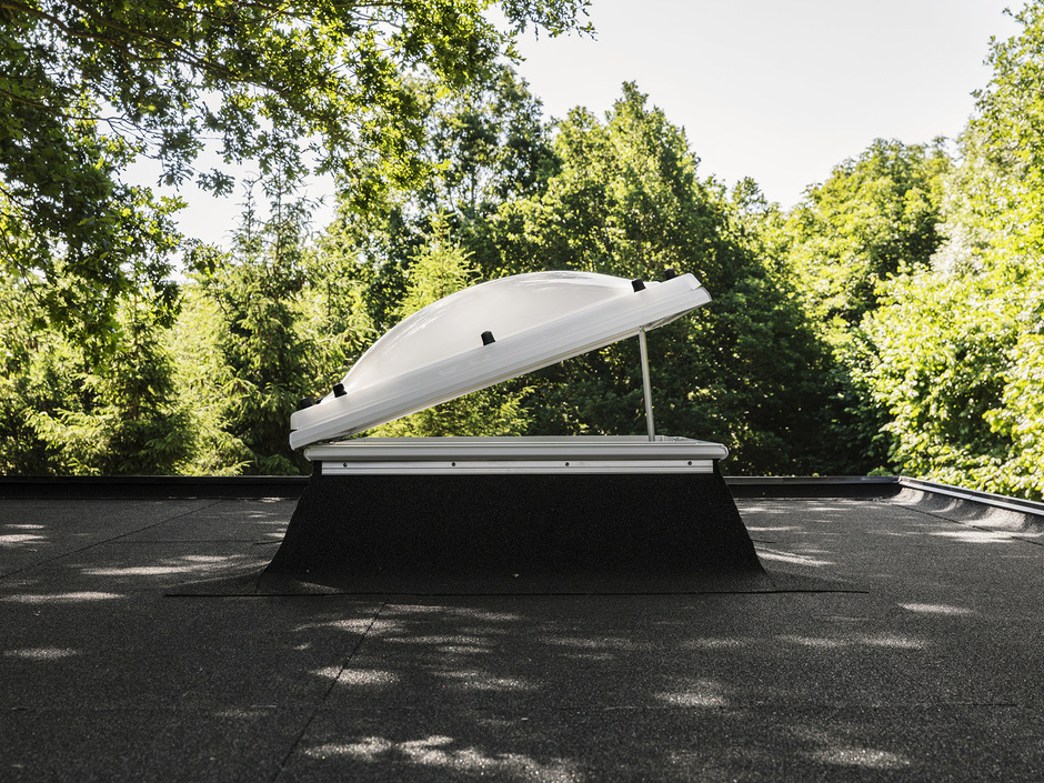 Velux: Lichtkuppel für unbewohnte Räume mit Flachdach Velux: Lichtkuppel für unbewohnte Räume mit Flachdach