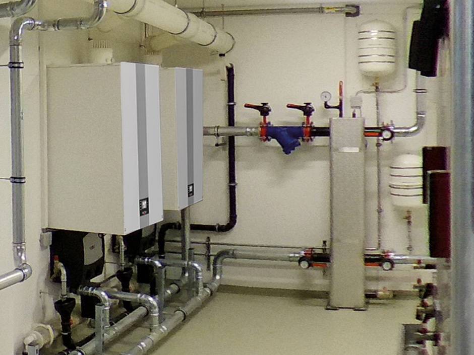 Wolf Gas-Brennwerttherme für Büros oder Mehrfamilienhäuser Wolf Gas-Brennwerttherme für Büros oder Mehrfamilienhäuser