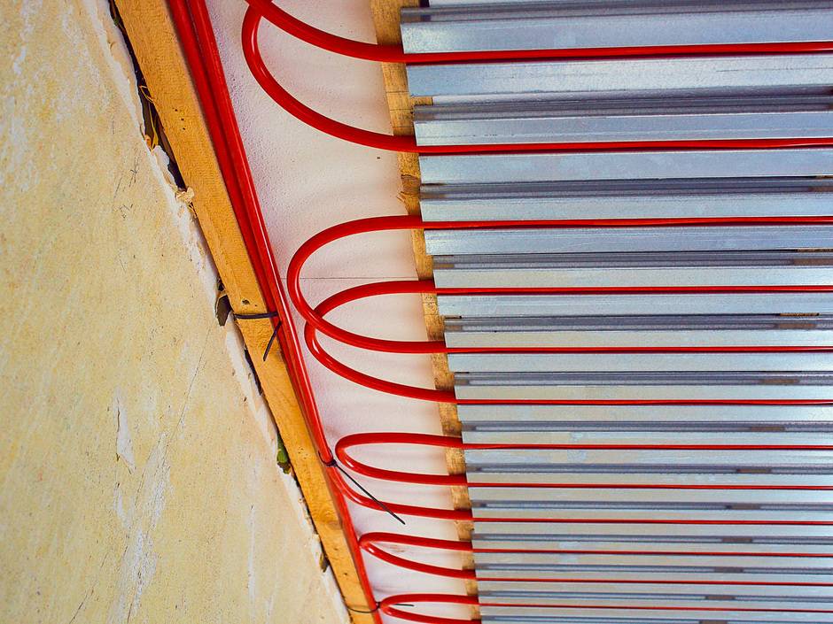 Dennert Baustoffwelt: Deckenflächenheizung mit altem Heizkessel kombinieren Dennert Baustoffwelt: Deckenflächenheizung mit altem Heizkessel kombinieren