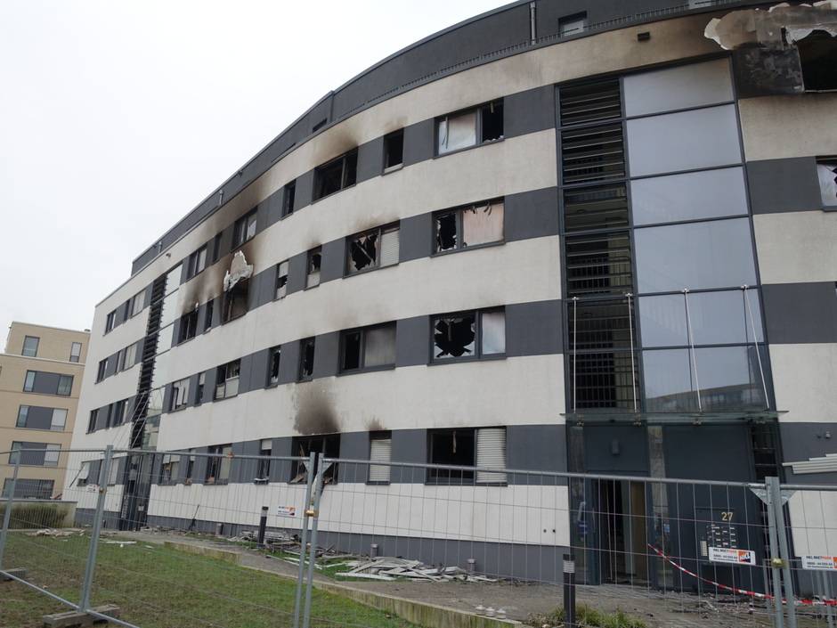 Großbrand in einem Wohnkomplex in Essen.