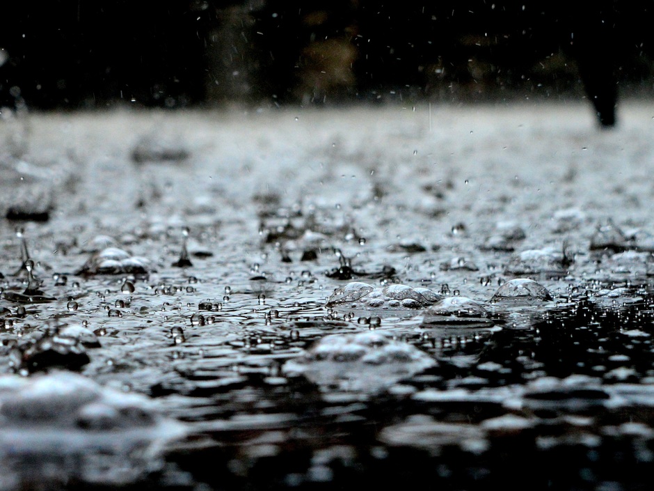 Umgang mit Regenwasser: Schlüsselelement der Zukunft Umgang mit Regenwasser: Schlüsselelement der Zukunft