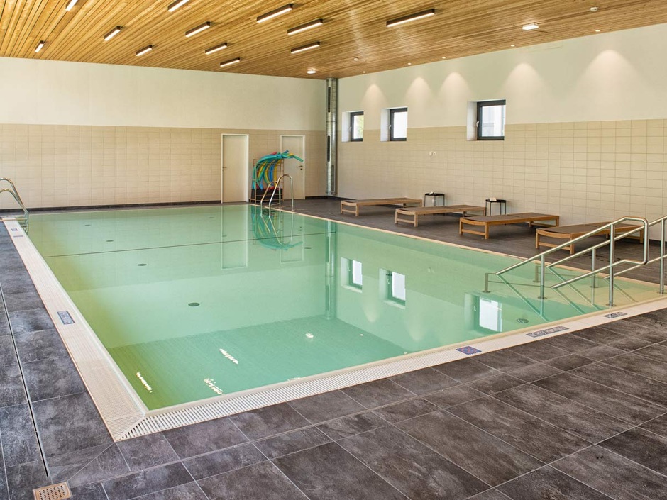 Aschl Pool-Entwässerung Kurhaus Marienkron - Ansicht des Pools